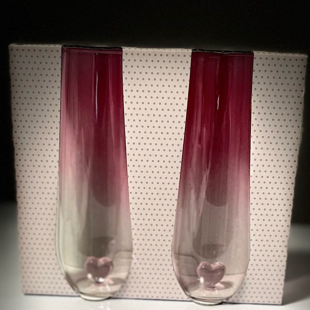 Cupcakes & Cashmere Figural Heart Champagne Flutes 10 oz Set of 2